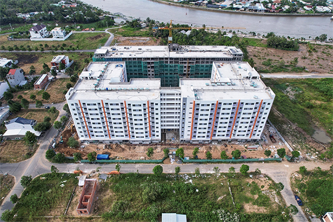 le-cat-noc-block-b-chung-cu-hong-loan