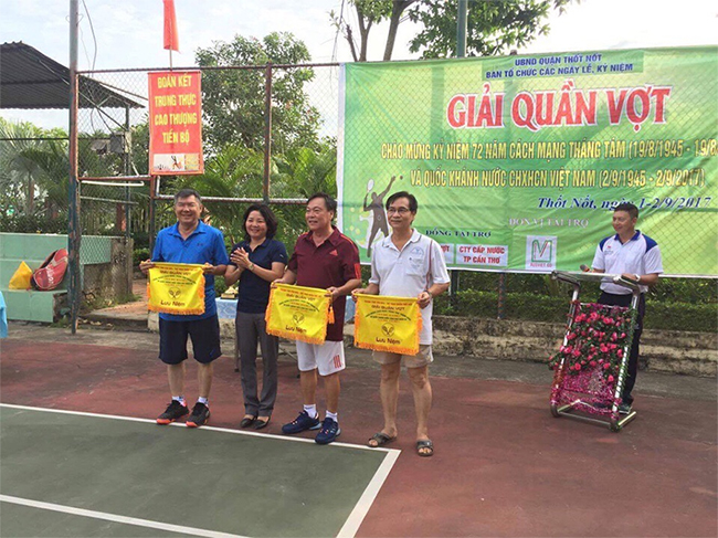 tai-tro-giai-tennis-quan-thot-not